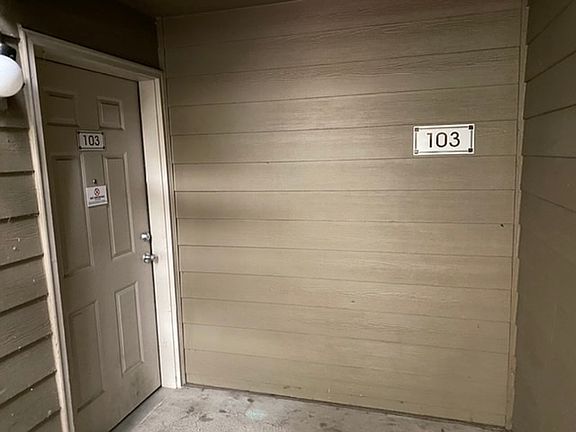 2nd image of 621 NE Kane Dr APT 103