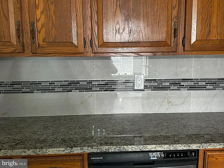 66 Cheverny Ct — Photo 12