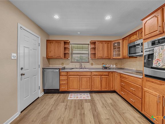 3rd image of 1823 Sundown Dr