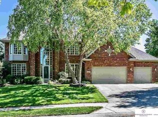 16625 Jackson St, Omaha, NE 68118