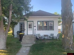 206 W 2nd St S, Truman, MN 56088