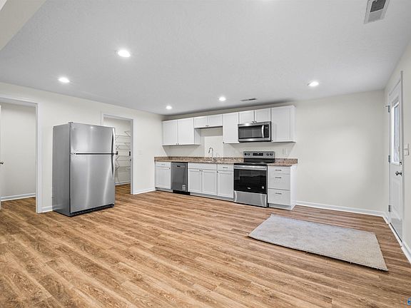 2nd image of 321 Keysburg Rd