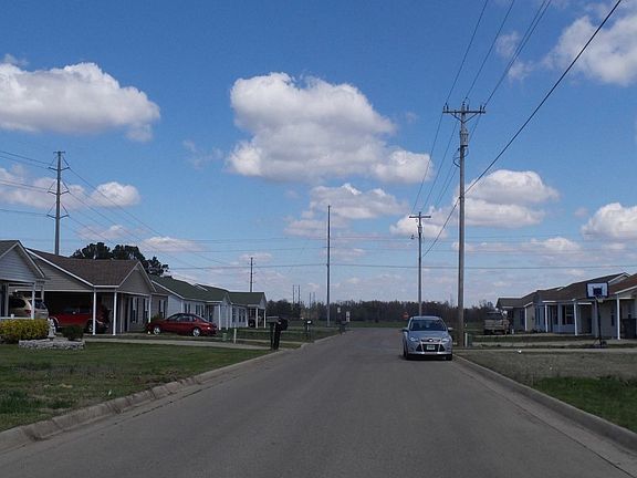 5th image of 824 N 10th Ave
