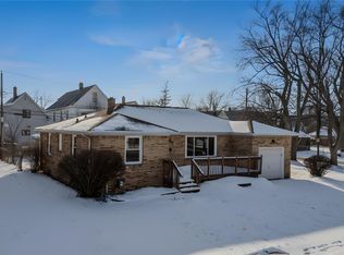 71 Alpine Pl, Cheektowaga, NY 14225