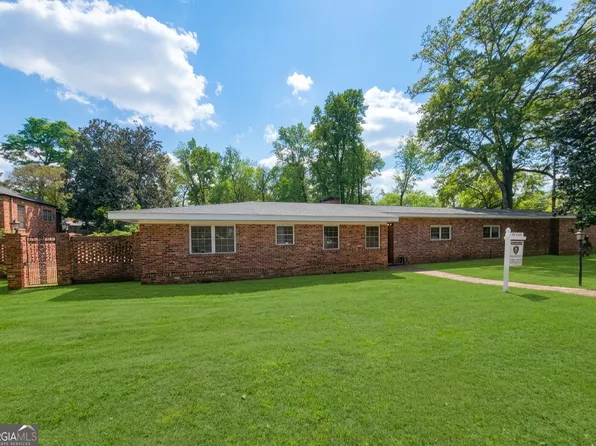 1918 Country Club Rd, Columbus, GA 31906