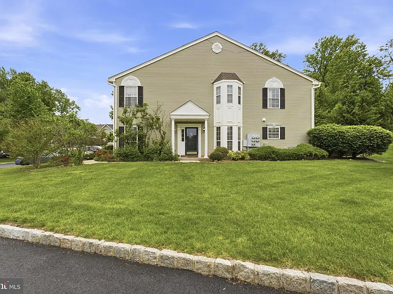 101 Wellington Park Dr — Photo 32