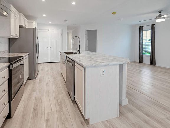 4th image of 903 S Arlene Ave