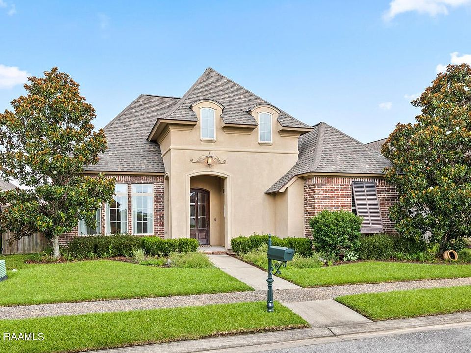 1st image of 213 Gleneagles Cir