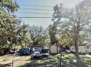 909 E Chilkoot Ave, Tampa, FL 33612
