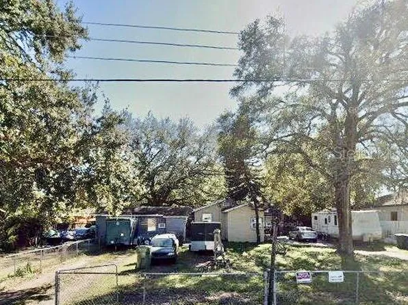 909 E Chilkoot Ave, Tampa, FL 33612