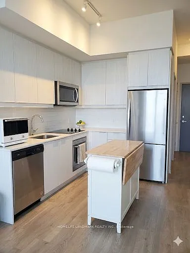 36 Manor Rd E #312 — Photo 7