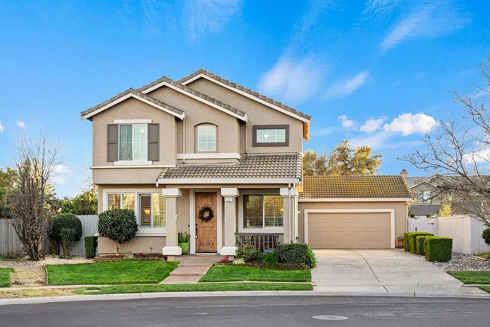3312 Mayten Way photo 1