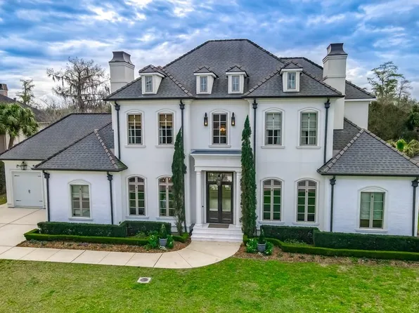 208 Forest Oaks Dr, New Orleans, LA 70131