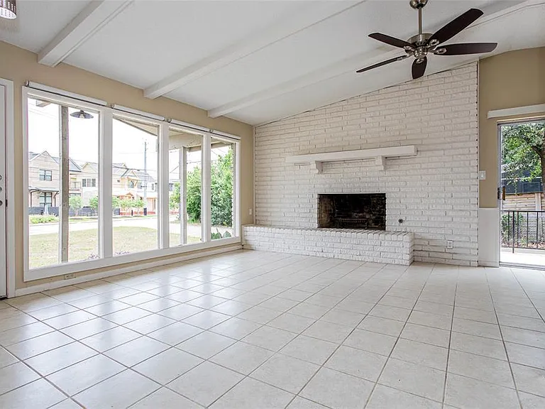 4006 Bull Creek Rd #A — Photo 3