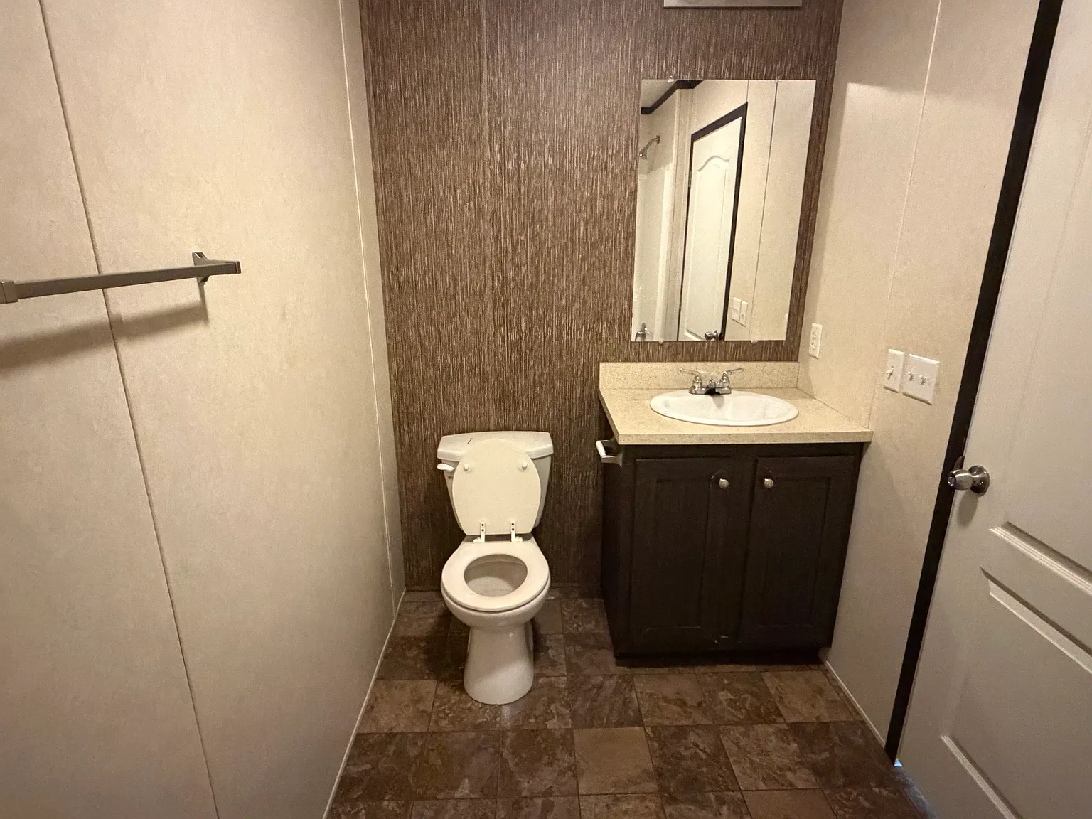 3 bed, 1216 sqft, $535 — Photo 4