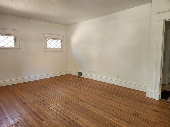 3rd image of 1718 8th Ave APT A