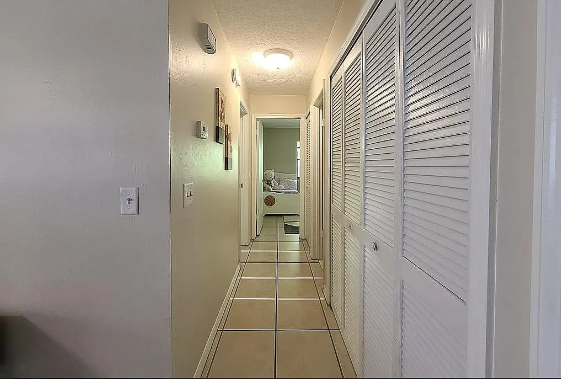 3 bed, 1400 sqft, $1,600 — Photo 2