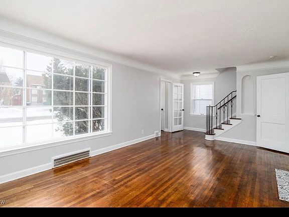 2nd image of 3830 Northwood Rd