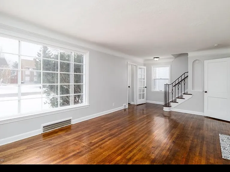 3830 Northwood Rd — Photo 2
