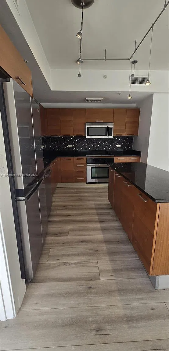 3451 NE 1st Ave — Photo 3