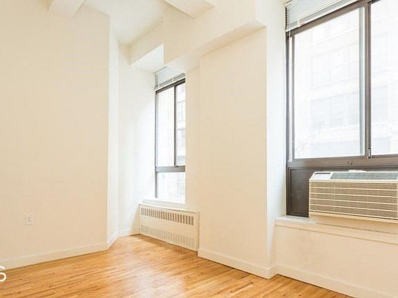 3rd image of 31 E 31st St #5F