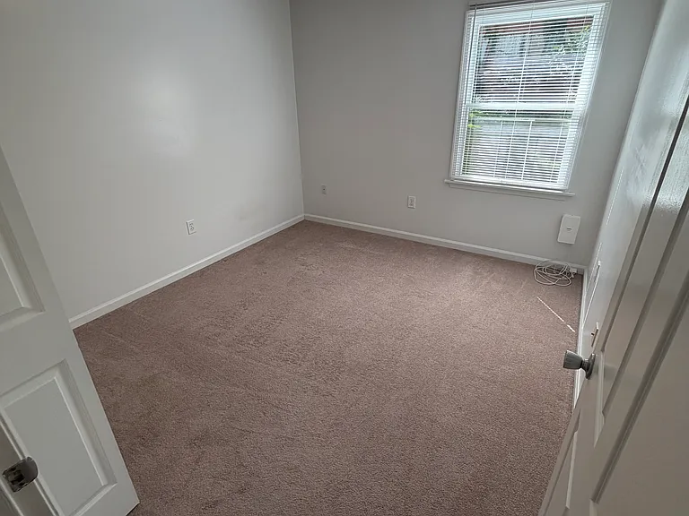 5281 Berkshire Ct #13 — Photo 7