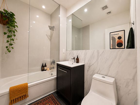 4th image of 818 Lexington Ave APT 2B