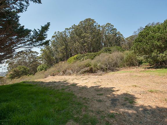 3rd image of 7755 Earl Ct