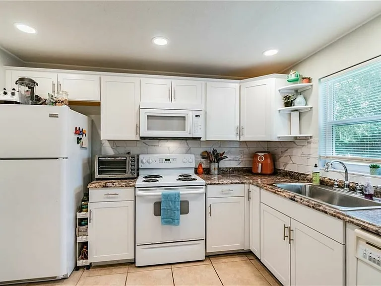 14419 Americana Cir #101 — Photo 8