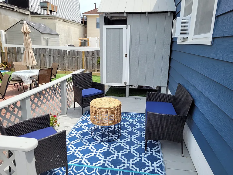 58 Farragut Ave #A — Photo 11