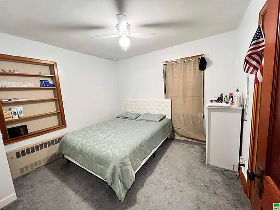 5th image of 423 Superior St