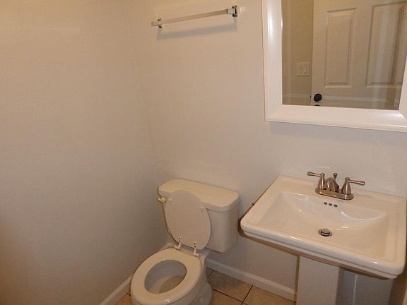 Downstairs 1/2 Bath