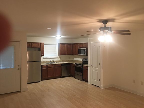 3rd image of 114 Bob Sikes Blvd Unit C