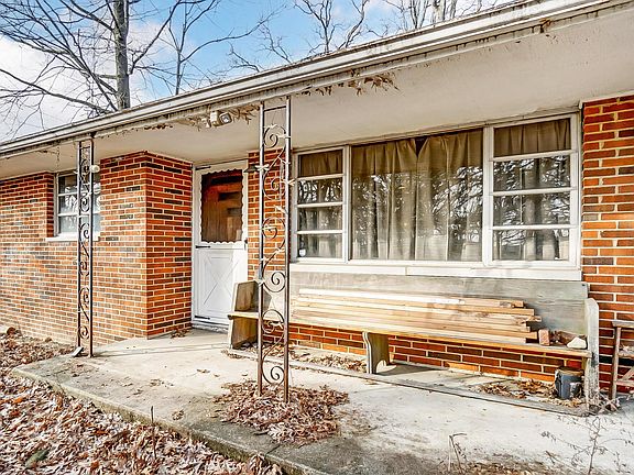 5th image of 497 N Grener Ave