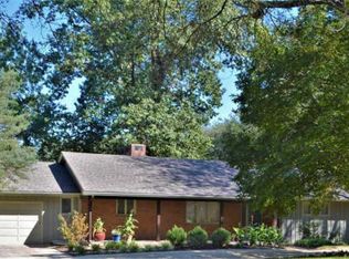 246 SW Yorkshire Rd, Topeka, KS 66606