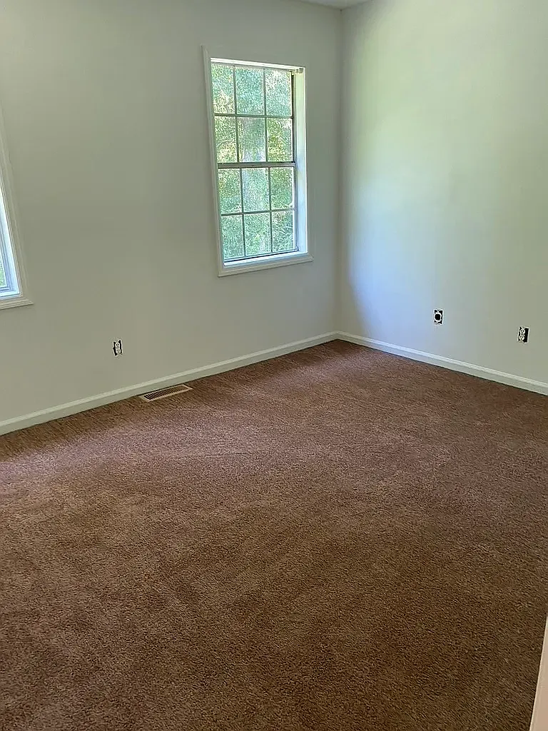 2 bed, 1.5 bath, 1100 sqft, $1,675 — Photo 2