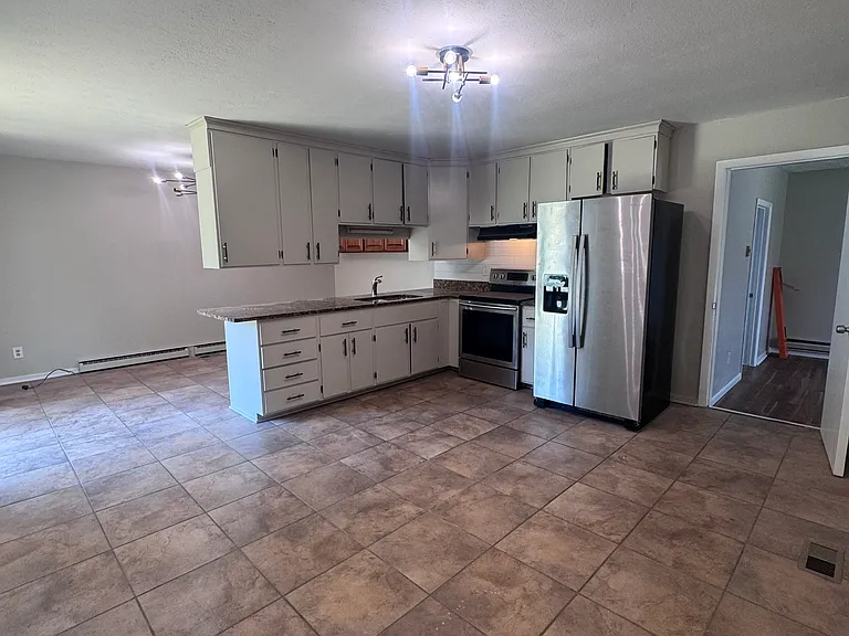 7363 Hyannis Dr — Photo 27