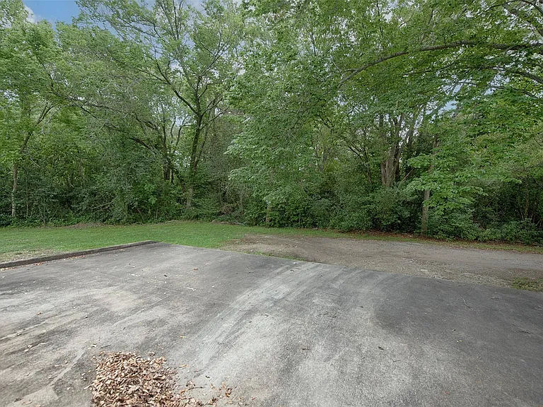 715 Grand Ave — Photo 22
