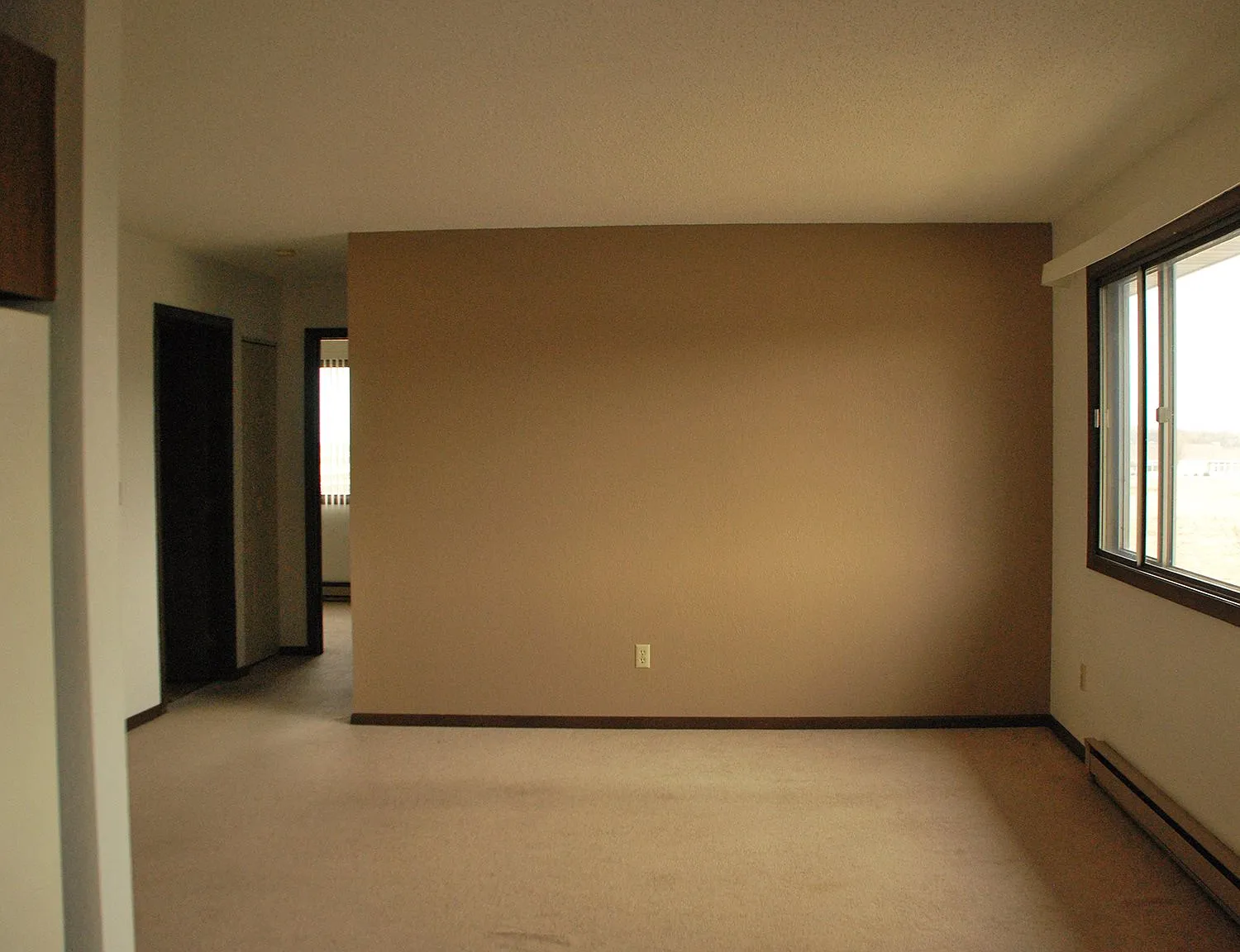 2 bed, 850 sqft, $775 — Photo 2