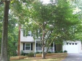 11912 Appling Valley Rd, Fairfax, VA 22030