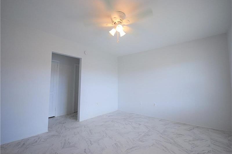 1st image of 433 NE 82nd St Unit 10-433-10