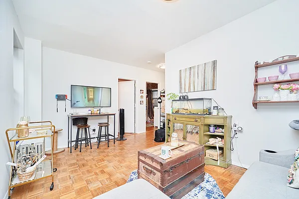 Rented by Living New York | media 13