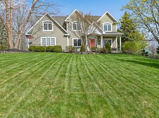 4866 Bedford Dr, Canandaigua, NY 14424