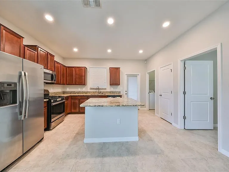 6328 Lantern View Pl — Photo 10