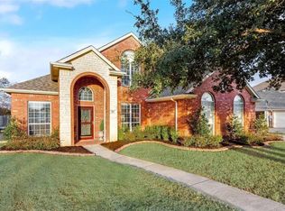 820 Flagstone Dr, Burleson, TX 76028
