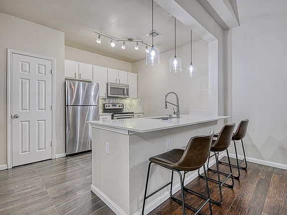 3rd image of 2200 Classen Blvd APT 11133
