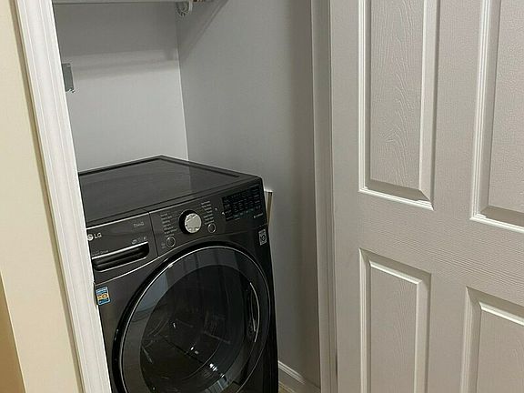 3rd image of 310 E 105th St APT 2