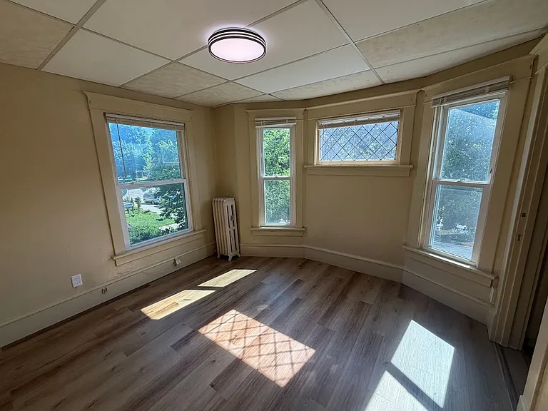 611 Kellogg Ave — Photo 15