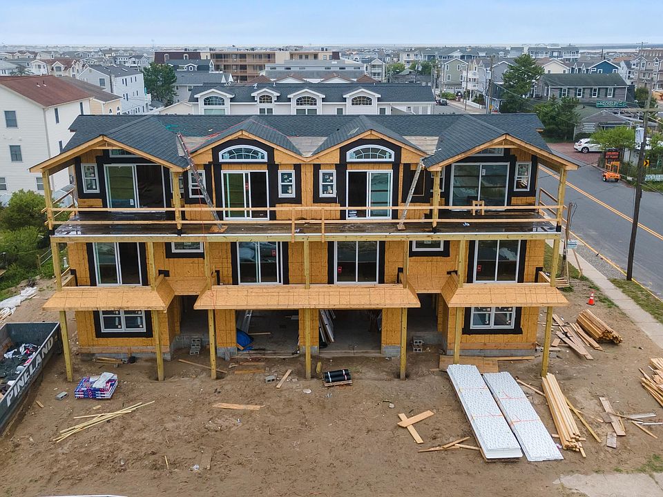 1st image of 8203 E Landis Ave