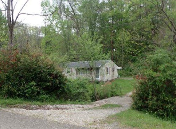 1st image of 131 Clover Leaf Rd